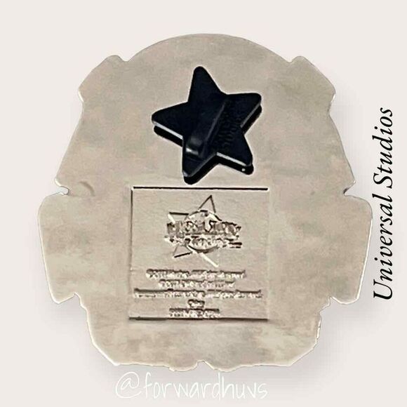 Universal Studios Transformer Collectible Pin - Silver Edition - Picture 4 of 6